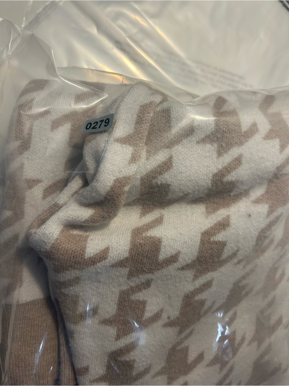 Pink Lily Cream and Tan Houndstooth Crewneck Sweater - Picture 6 of 6